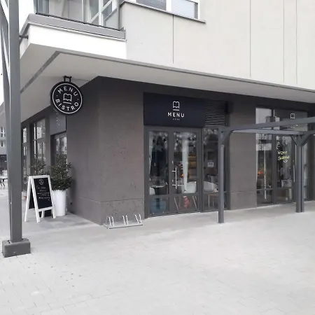 Airport Orange ורשה